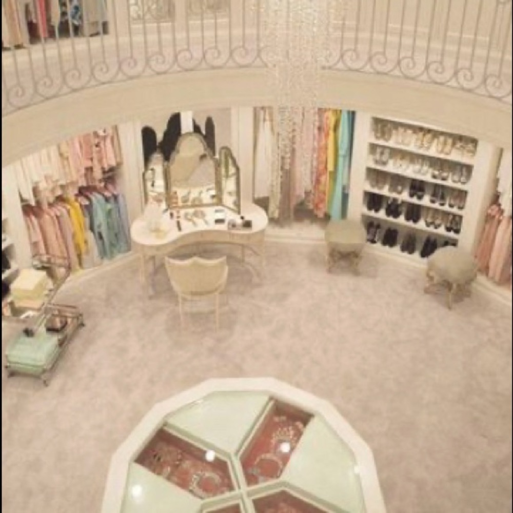 Meet your Posher, Carissa